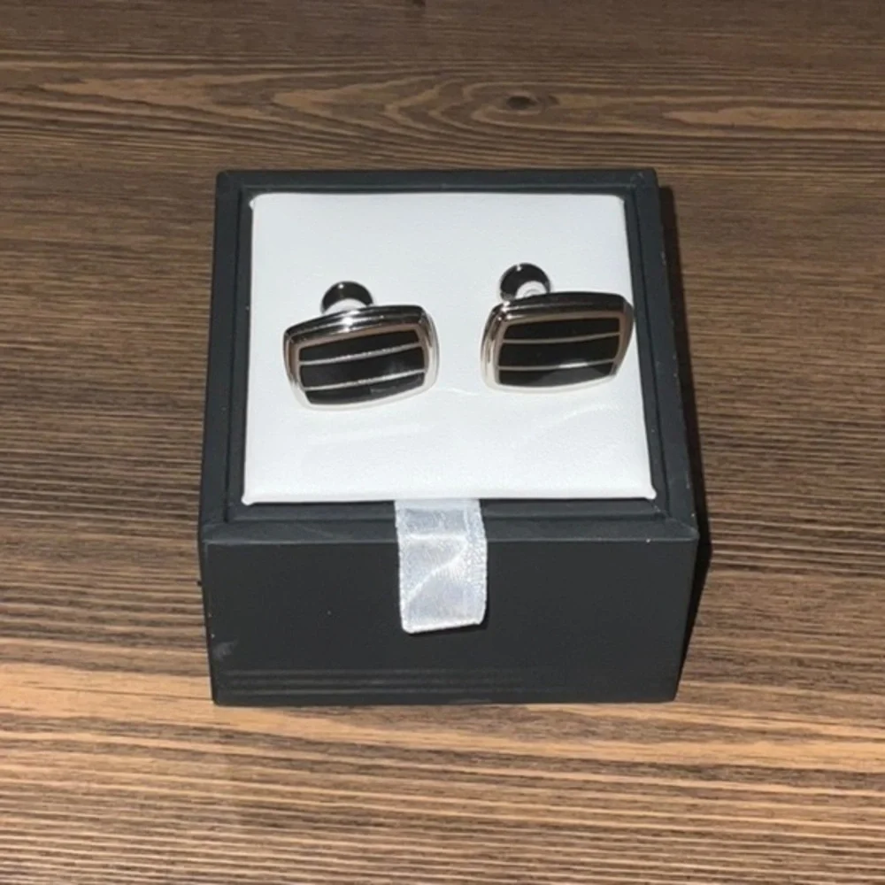 New David Donahue Black and Silver Geometric Cuff Links